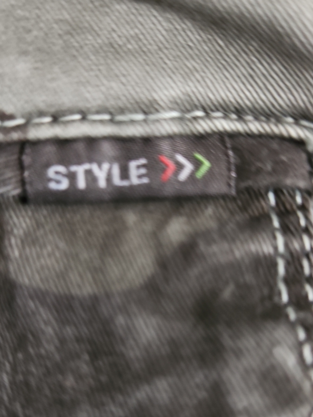 Men's Camo Cargo Pants - Green - Picture 6 of 11
